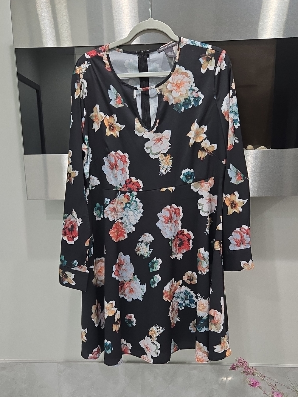 Chelsea & Theodore Black Floral Long Sleeve Dress